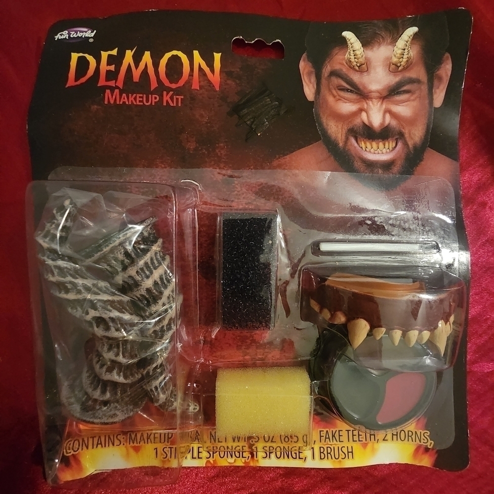NWT Fun World Halloween Costume Demon Face Makeup Kit Horns Beard Teeth New